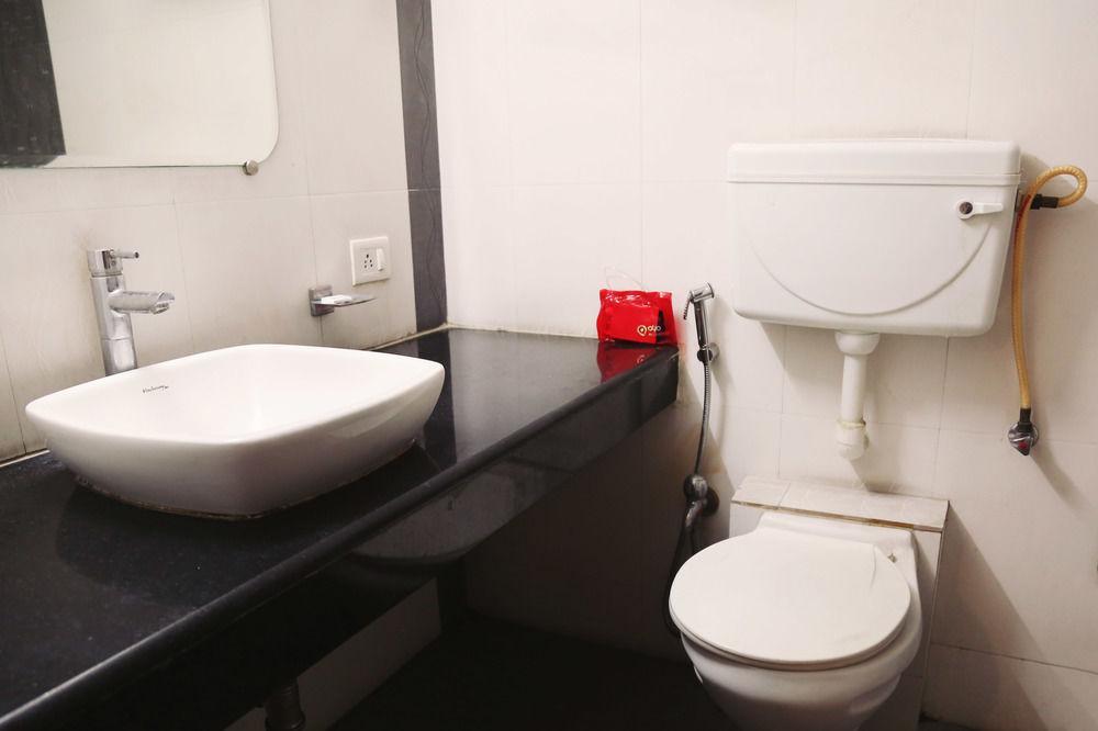 Oyo Rooms Yerwada Chowk プネ エクステリア 写真