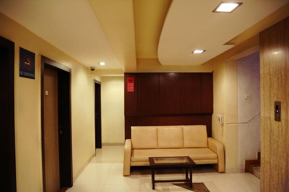 Oyo Rooms Yerwada Chowk プネ エクステリア 写真